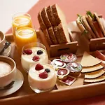 Hotel Crowne Plaza By Ihg 4*
