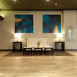 Crowne Plaza By Ihg Szálloda