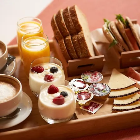 Hotel Crowne Plaza By Ihg 4*