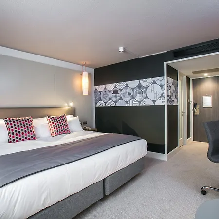 Crowne Plaza By Ihg
