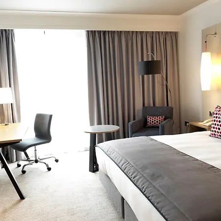 Crowne Plaza By Ihg