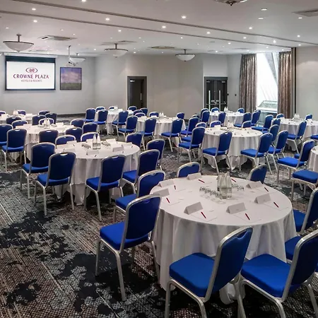 Crowne Plaza By Ihg 4*