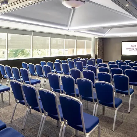Crowne Plaza By Ihg 4*