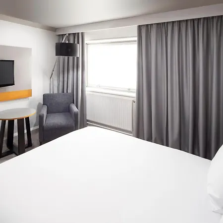 Hotel Crowne Plaza By Ihg 4*