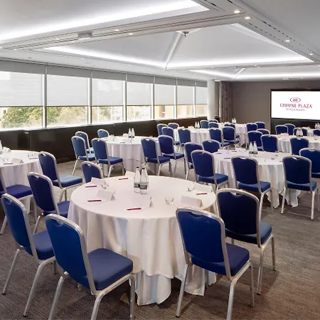 Crowne Plaza By Ihg 4*