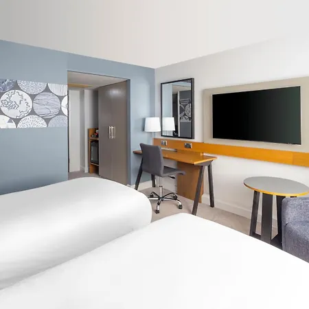 Crowne Plaza By Ihg Szálloda 4*