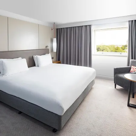 Crowne Plaza By Ihg Hotel