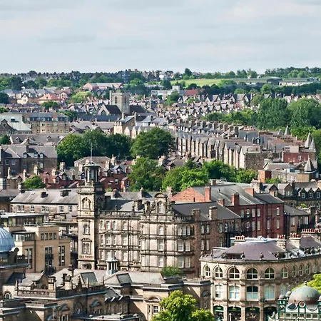 Crowne Plaza By Ihg 4*