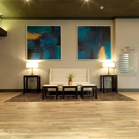 Crowne Plaza By Ihg Otel