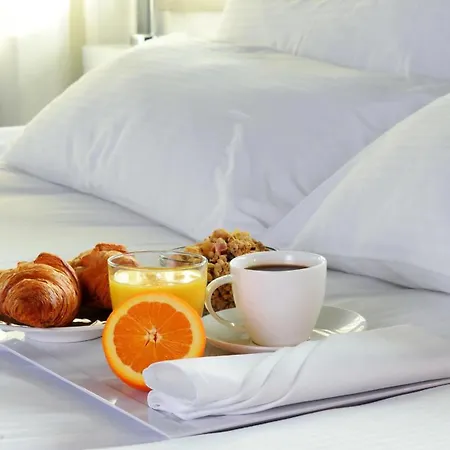 Crowne Plaza By Ihg