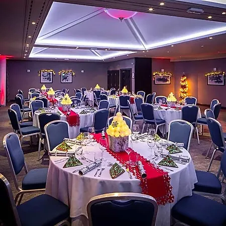 Crowne Plaza By Ihg 4*