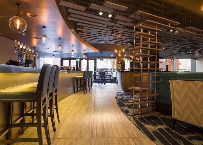 Crowne Plaza By Ihg 4*