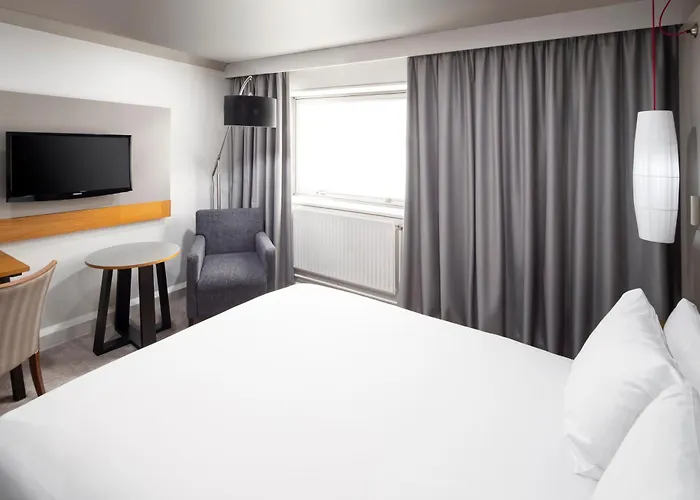 Hotel Crowne Plaza By Ihg 4*