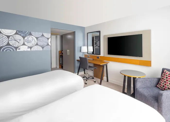 Crowne Plaza By Ihg Hotel 4*