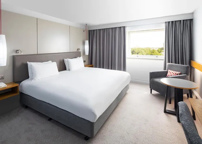 Crowne Plaza By Ihg Hotel 4*