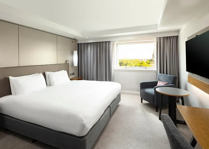 Crowne Plaza By Ihg Hotel