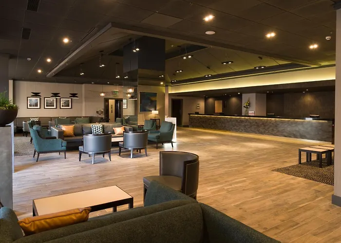 Crowne Plaza By Ihg Hotel 4*