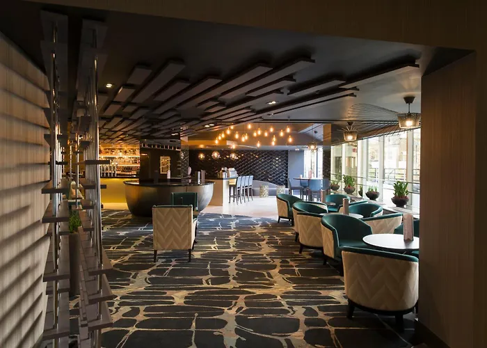 Crowne Plaza By Ihg Hotel