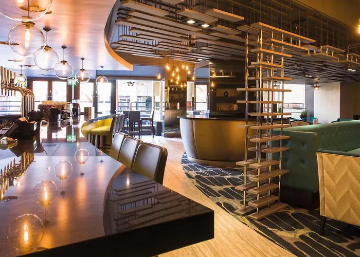 Crowne Plaza By Ihg 4*