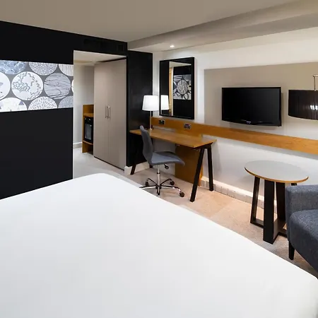 Hotel Crowne Plaza By Ihg 4*