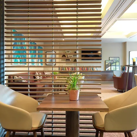 Crowne Plaza By Ihg Hotel