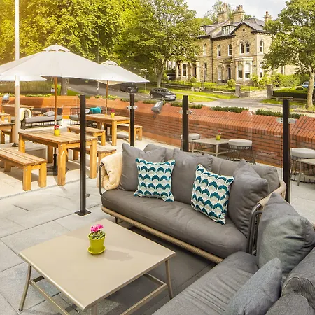 Crowne Plaza By Ihg Hotel 4*