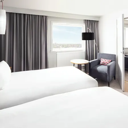 Crowne Plaza By Ihg 4*