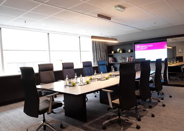 酒店 哈罗盖特皇冠假日酒店 4*