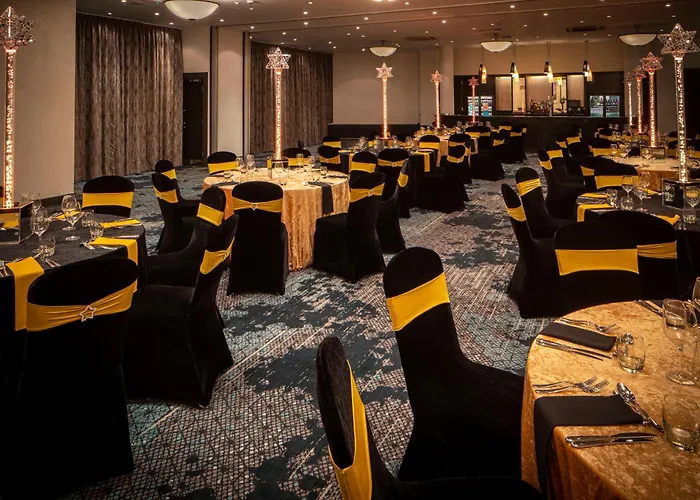 哈罗盖特皇冠假日酒店